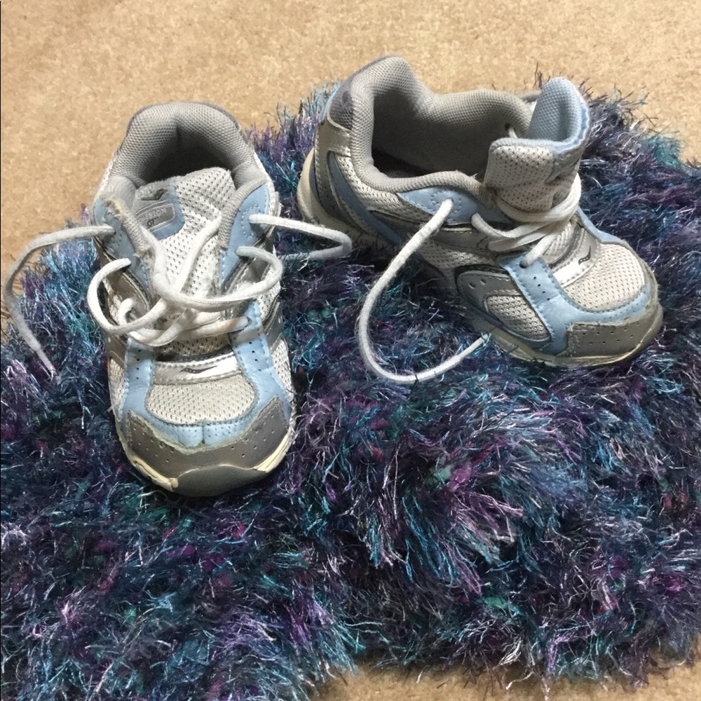 Saucony kids shoe size 8M🍒🦚